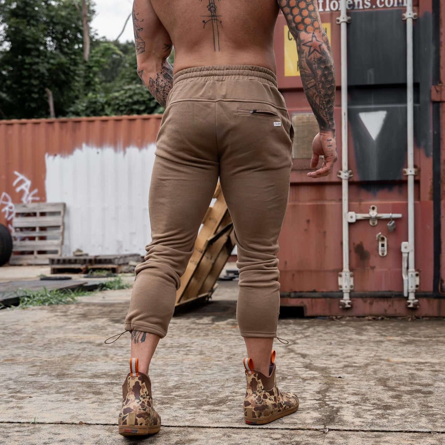 MEN'S PERFORMANCE ADJUSTABLE HEAVYWEIGHT JOGGERS | COYOTE BROWN