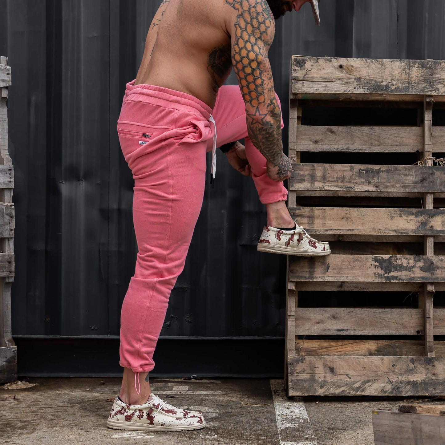 MEN'S PERFORMANCE ADJUSTABLE HEAVYWEIGHT JOGGERS | SALMON PINK