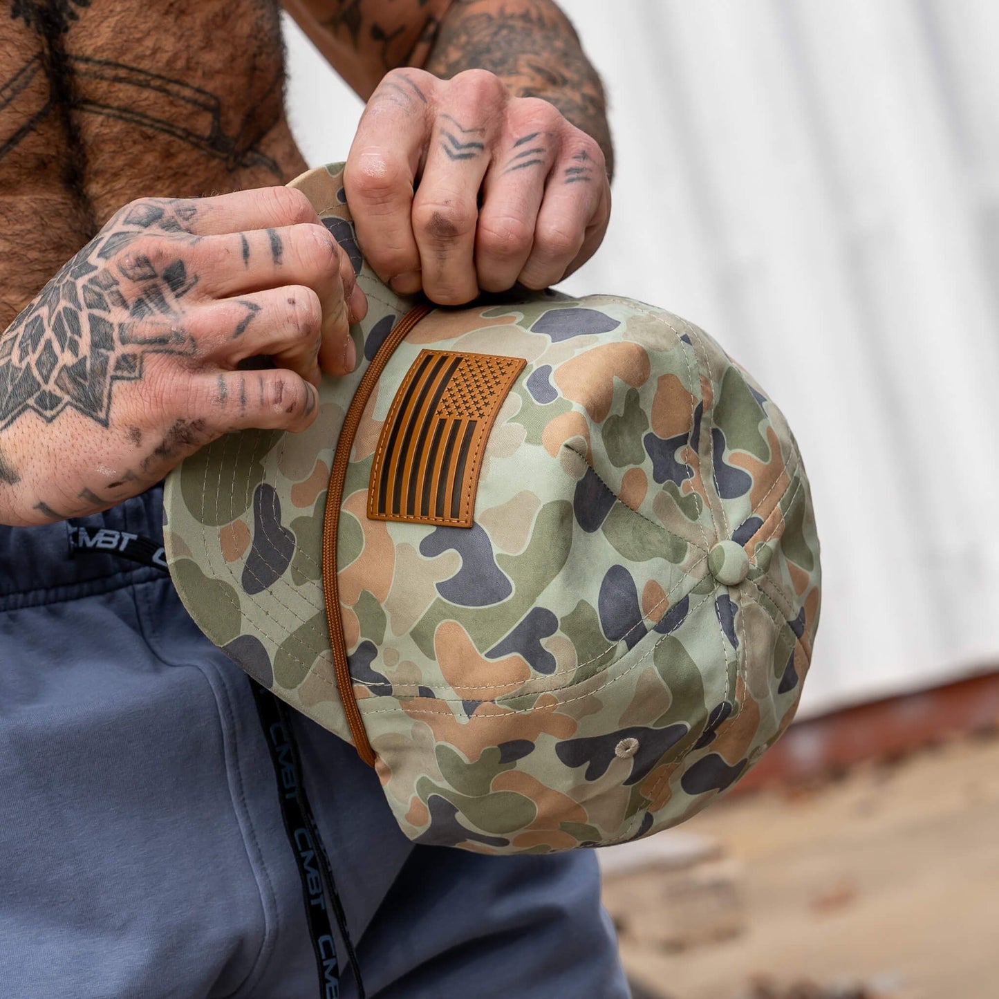 AMERICAN FLAG PATCH CRUSHABLE ROPE SNAPBACK | FROGSKIN DUCK CAMO HAT